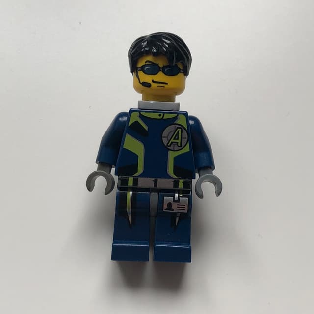 Agent Chase with Neck Bracket