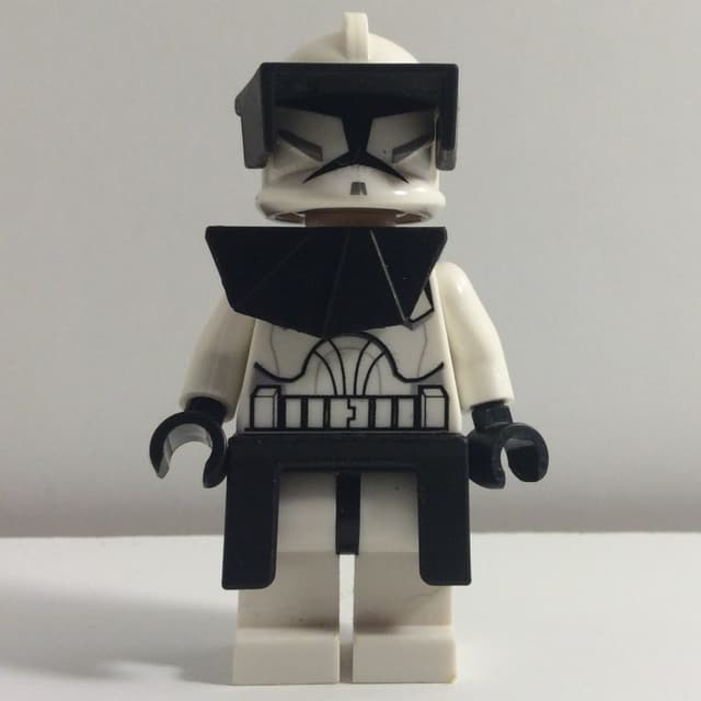 Clone Commander, Black Pauldron and Kama