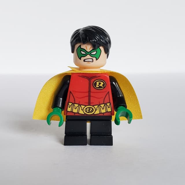 Robin with Short Black Legs and Green Hands (Damian Wayne)