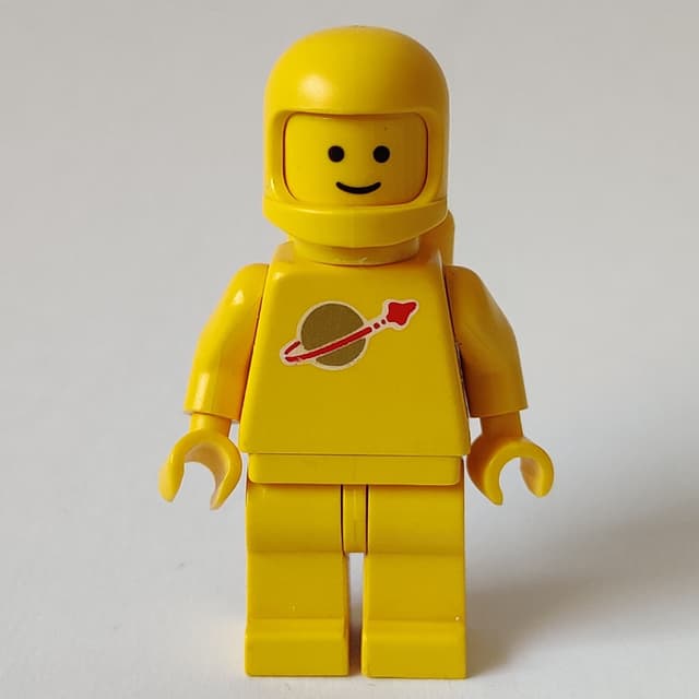 Classic Spaceman, Yellow with Airtanks (2446 Helmet)