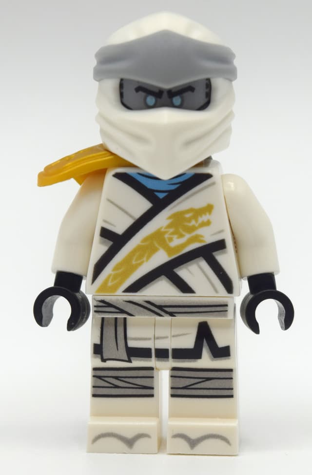 Zane with Shoulder Cover and Silver Head (Legacy)