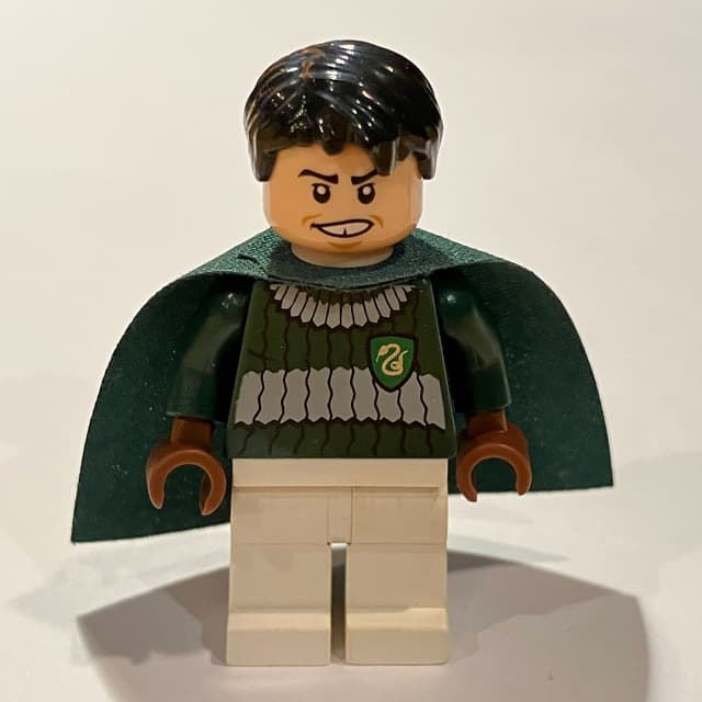 Marcus Flint, Dark Green, Dark Bluish Gray, and White Slytherin Quidditch Uniform - 3626b Head